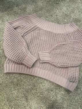 Abercrombie & fitch chunky off the shoulder mauve sweater medium